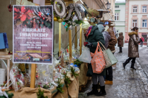 Kiermasz ozdób świątecznych wykonanych przez uczestników Warsztatów Terapi Zajęciowej